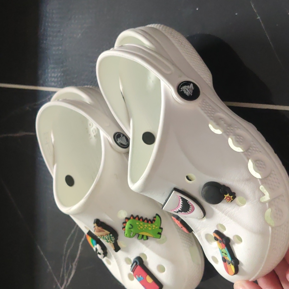 Kids White Clogs with Fun Charms - Picture 3 of 6